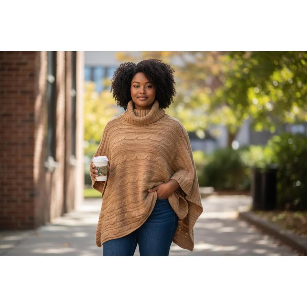 GAP Cable-Knit Turtleneck Poncho Sweater XS/S – Cozy & Stylish!